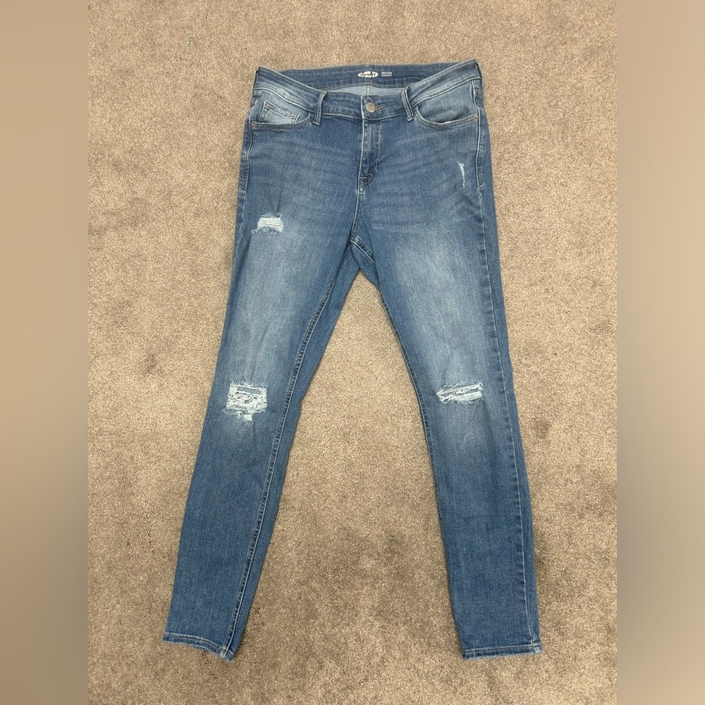Old Navy Rockstar Superskinny Ripped Jeans